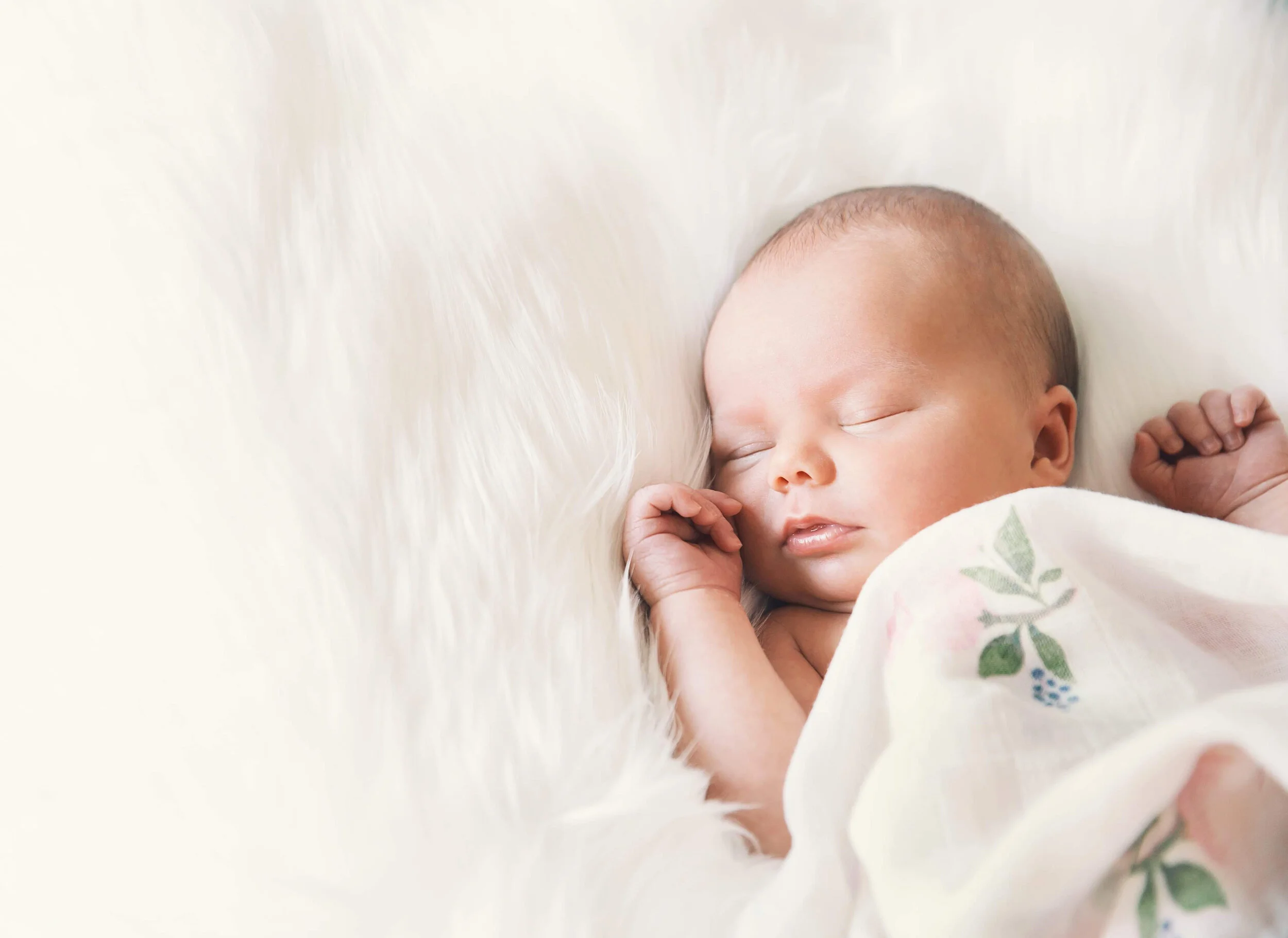 Breastfed baby formula before bed 2025